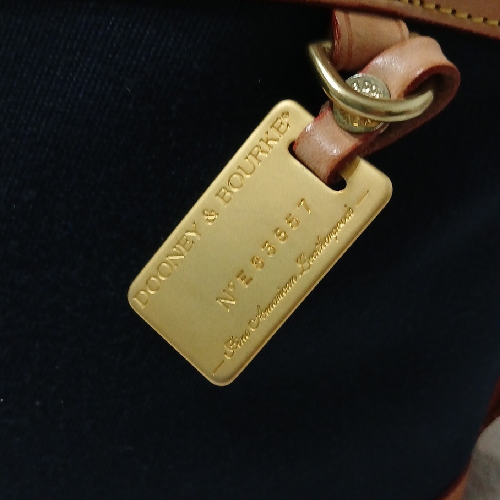 Dooney & Bourke - Picture 3 of 11